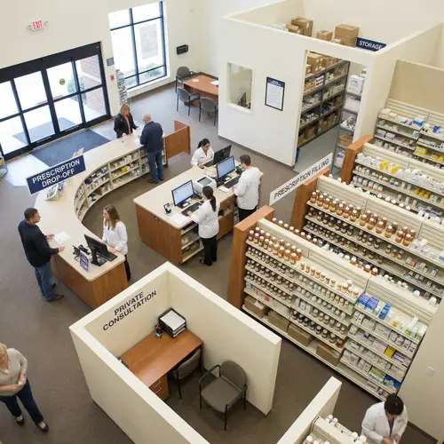 Pharmacy Interior Layout: Drop-off, Workstation, Filling, Consulting, Pick-up & Storage