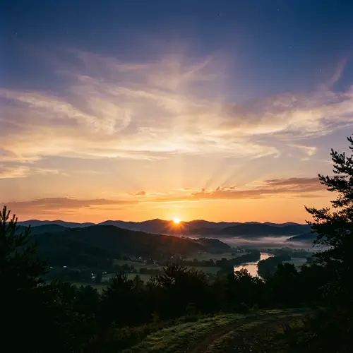 Stunning Sunrise: A Majestic Morning Sky | Golden Rays of Sun