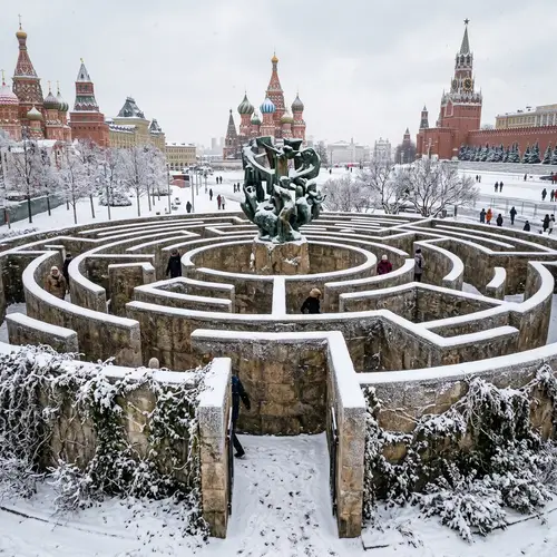 Intricate Labyrinth Installation in Moscow Cityscape