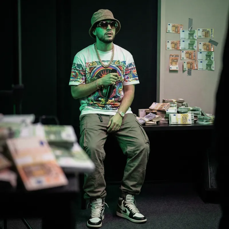 Chief Keef Green Rapper with Euro Money Background