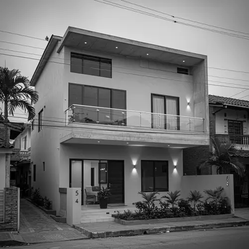 Modern 2-Story House Design with Balcony