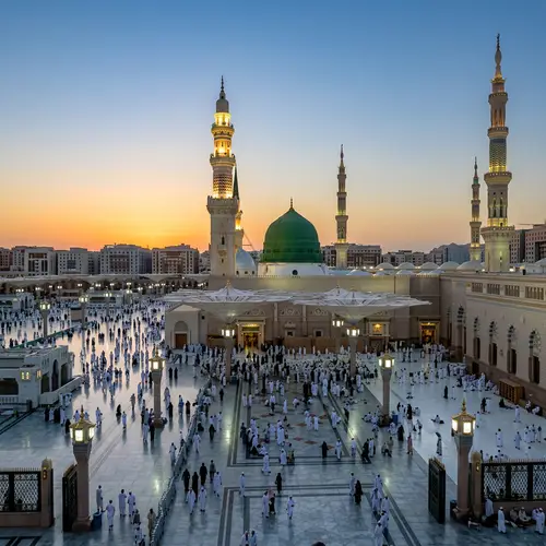 Masjid Nabawi: A Sacred Islamic Landmark