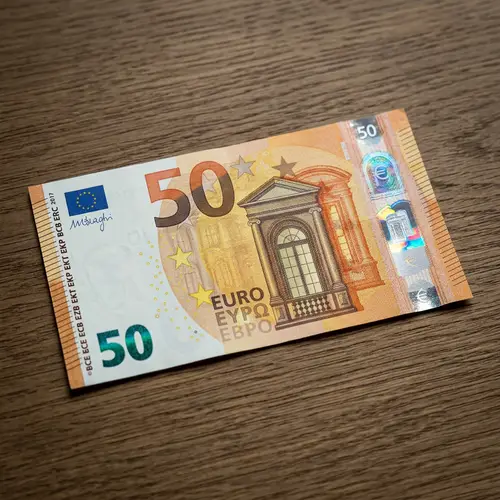 Crisp Currency Note - High-Quality Image