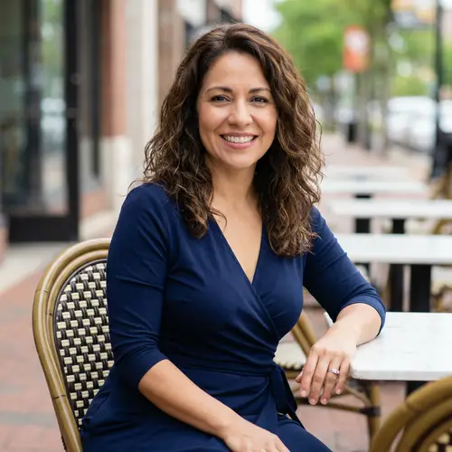 Attractive Latina Brunette in Her 40s