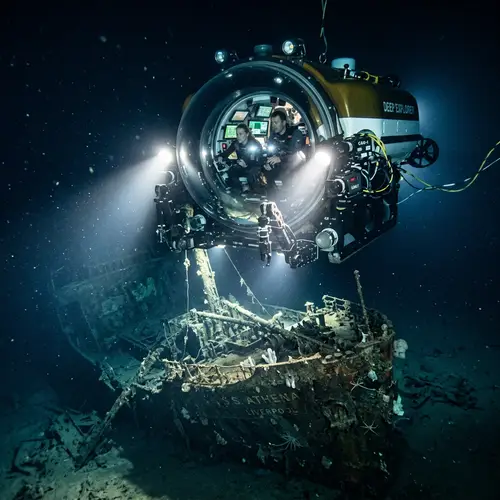 Exploring Shipwrecks with a Dome Bathyscaphe | Underwater Research