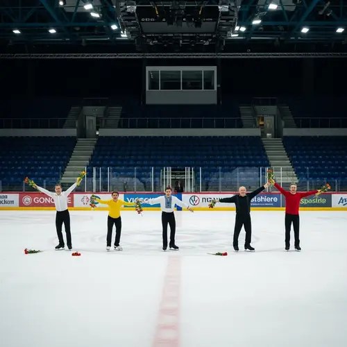 Dynamic Ice Rink Figure Skating Show with Putin, Zelensky, Trump & Biden