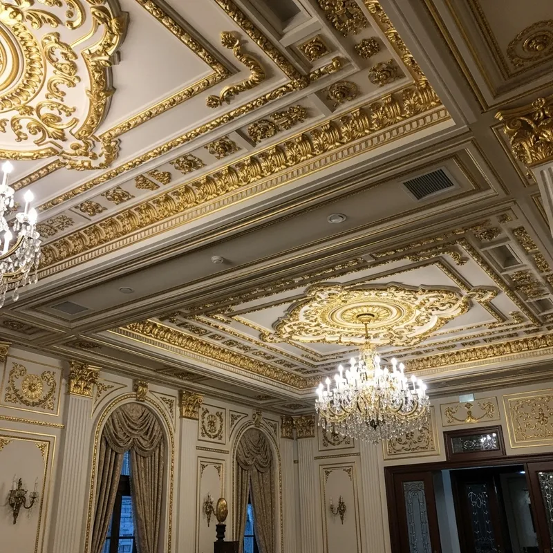 Elegant Classic Style Ceiling Decoration