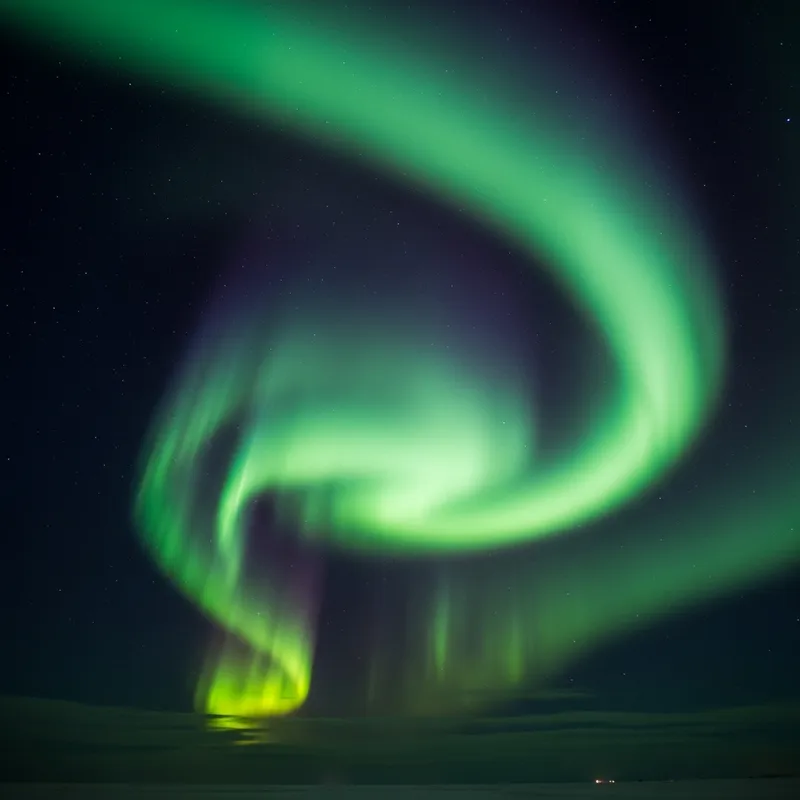 Captivating Northern Lights: Abstract Waves Visualized