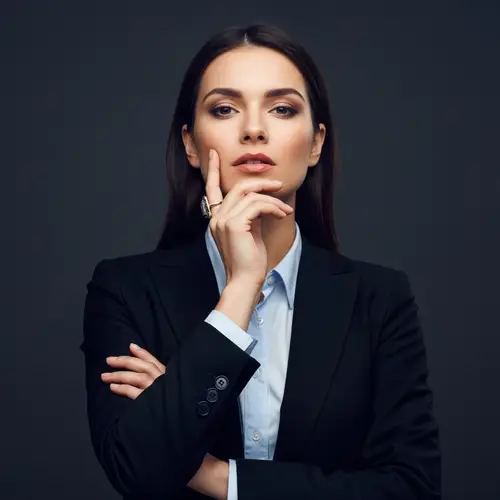 Modern Elegance: Confident Businesswoman Portrait in Vibrant Colors