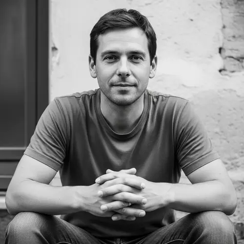 A Simple Man: Capturing Everyday Life