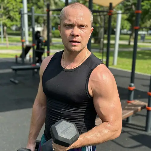 Athletic Transformation: Fitness Look Makeover