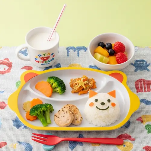 Colorful Kids Meal: Nutritious Foods in Fun Animal Plate