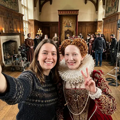 Selfie with Queen Elizabeth I - A Tudor Moment