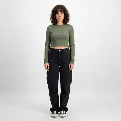 Stunning 18-Year-Old Chilean Woman Portrait