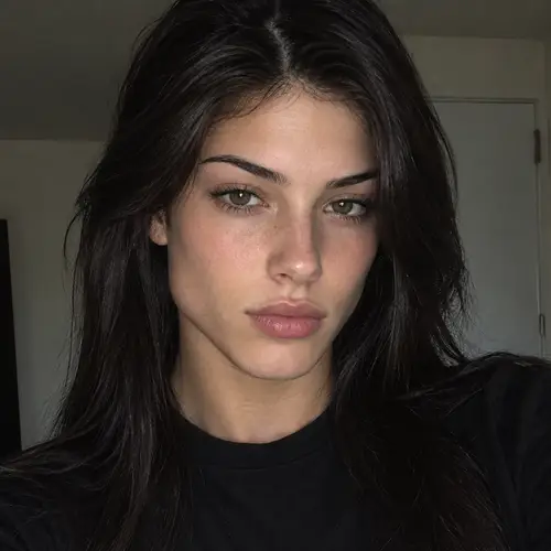 Enhance Your Photo with a Masculine Jawline