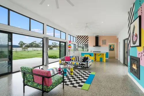 Memphis Style Living Room Design Ideas