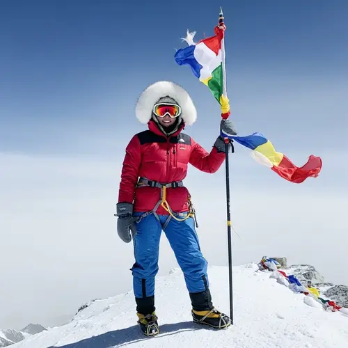 Asian Female Conquers Mount Everest | Winter Gear Triumph
