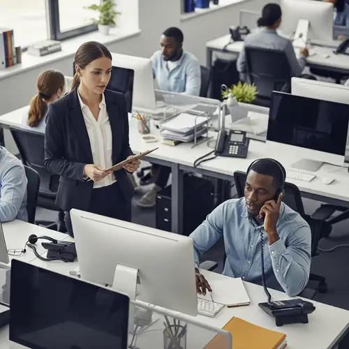 Professional Call Center Manager in Diverse Work Environment