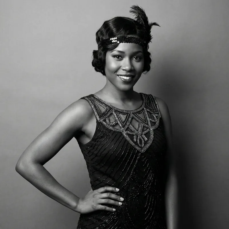 1920s Black Flapper Dress - Vintage Fashion for Woman