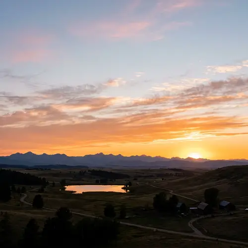 Stunning Sunset Views: Nature's Colorful Display