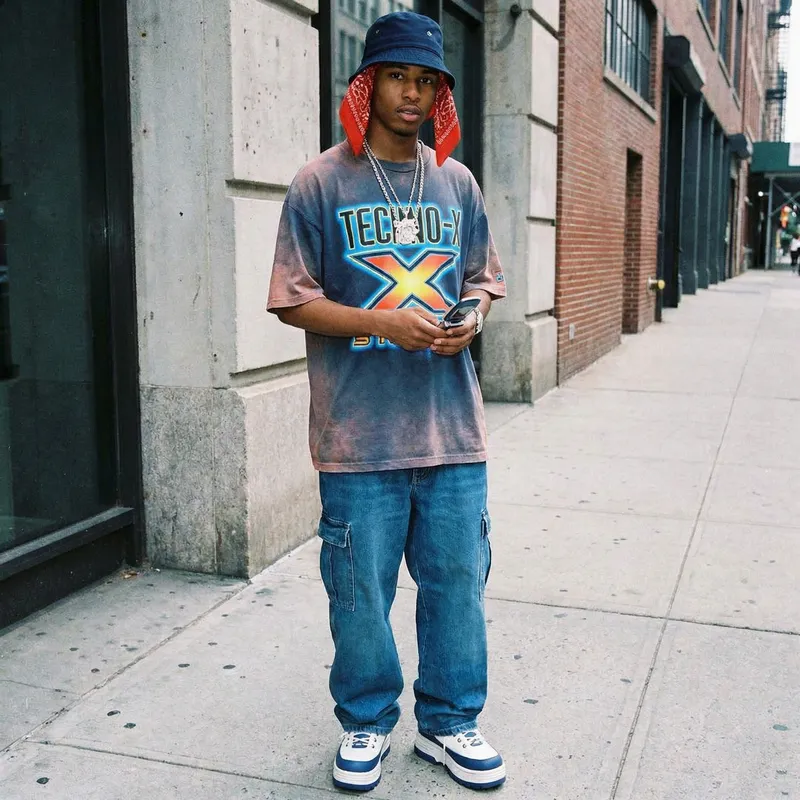 Aesthetic Vintage 2000s Men's Outfit Ideas