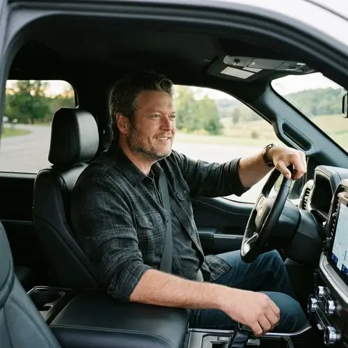 Blake Shelton: Relaxing in His Car