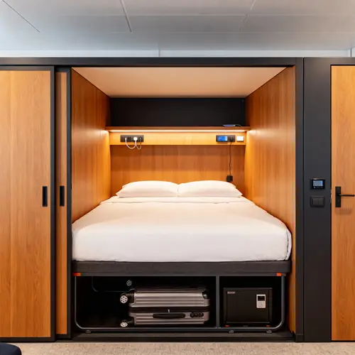 Compact Hotel Pod Design for Modern Comfort