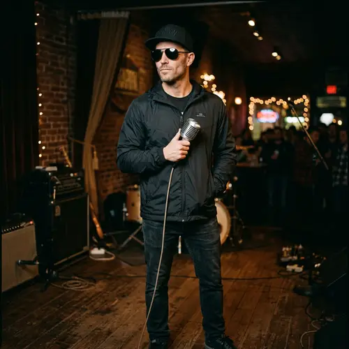 Eazy E | Vintage Microphone in Hand