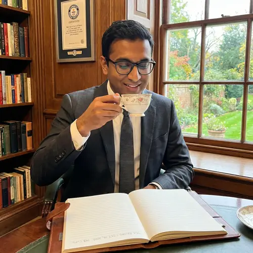 Sophisticated Chinese Man Sets Tea-Drinking Record