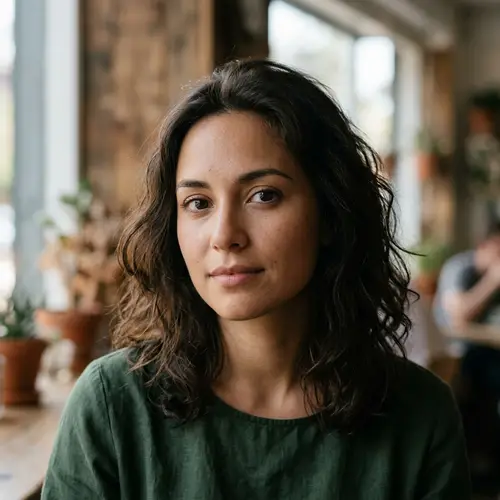 Stunning Ultra-Realistic Portrait of a Brunette Woman