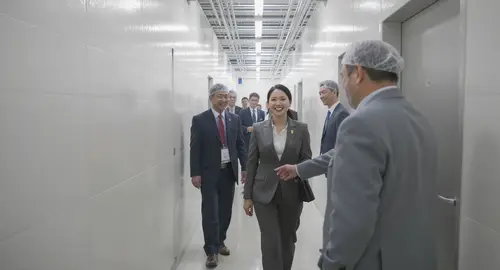 Cultural Interactions in Fruit Storage Facility