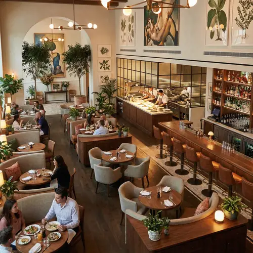 Well-Organized Restaurant Layout with Distinctive Features