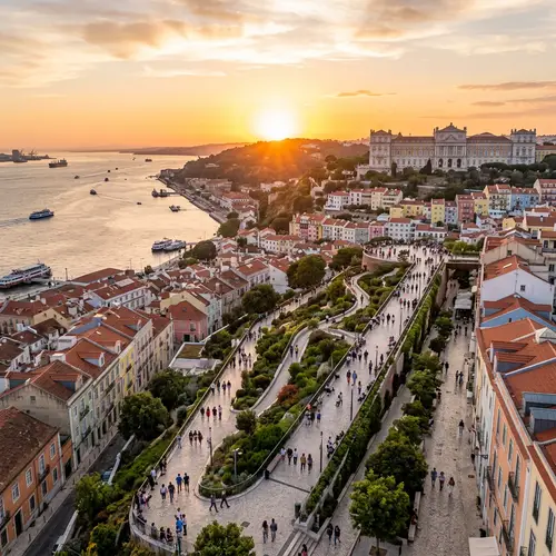 Pedestrian-Friendly Urban Space Overlooking City Valley | Lisbon View