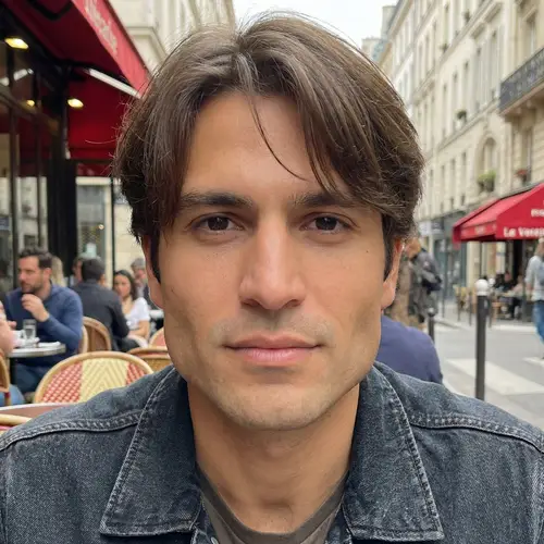 Stylish Man with Square Face and Brown Hair