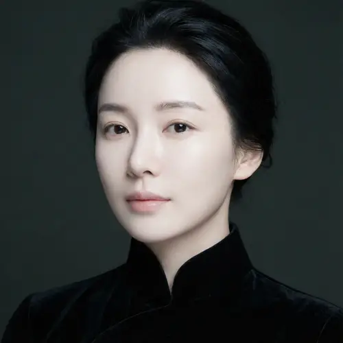 Elegant Model Portrait in Parisian Café