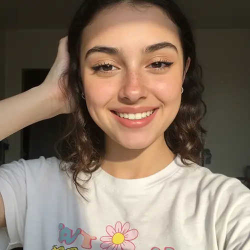 18-Year-Old Woman's Stunning Selfie