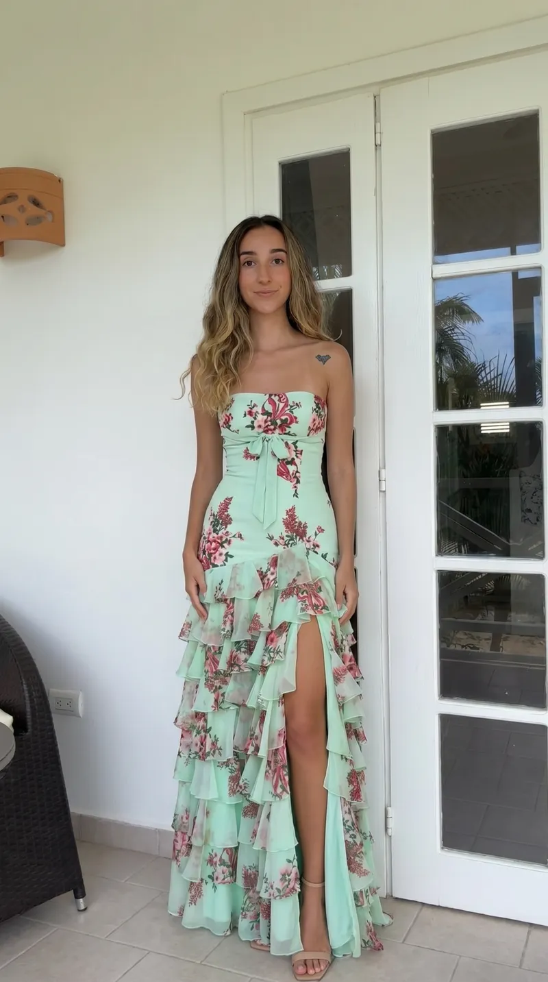 Elegant Mint Green Gown for Summer Style Elegant Mint Green Gown for Summer Style
