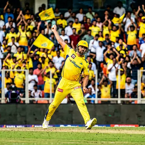 Indian Cricketer in Yellow Gear Bowling Action | Chennai Team Player