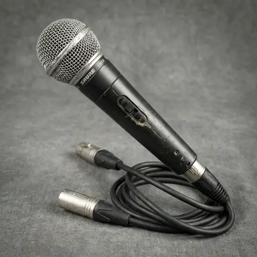 Professional Handheld Microphone for Live Performances