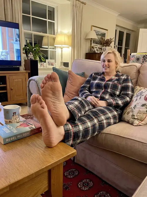 Rebel Wilson in Cozy Pyjamas: Fun at Home
