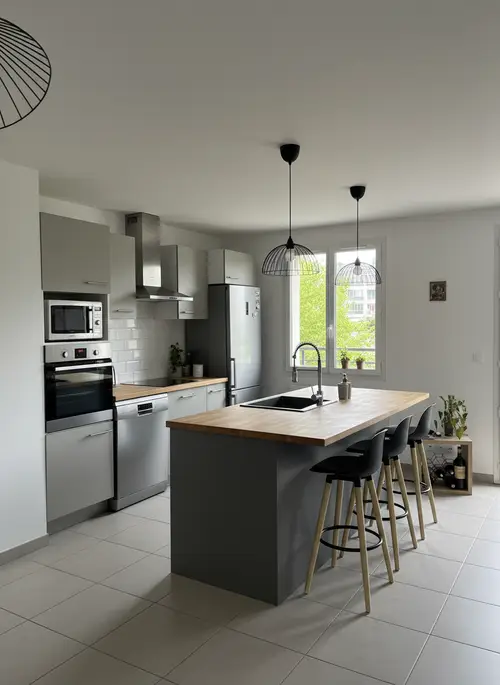 Beautiful L-Shaped Kitchen with Central Island Design