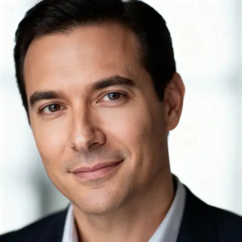 Professional Photo Editing for LinkedIn & Freelancer