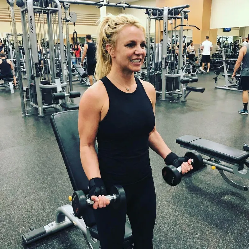 Britney Spears: Lifting Weights at the Gym Britney Spears: Lifting Weights at the Gym