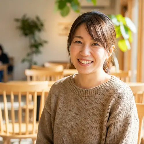 Charming Portrait of a Smiling Woman in Casual Setting