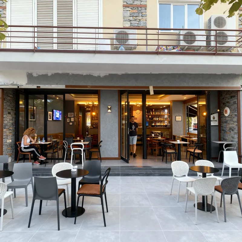 Modern Cafe Decor Ideas in Gray, Brown & Black