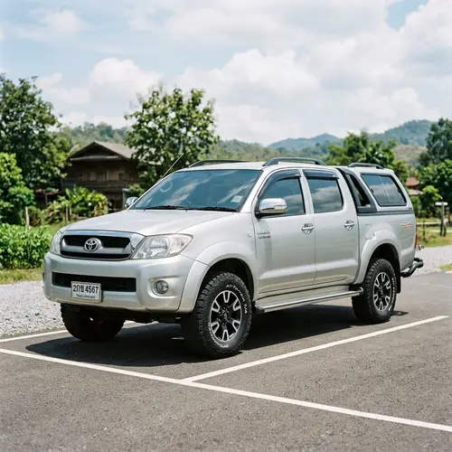 Robust Hilux Vigo: Durable Build, Comfort & Style | Mid-2000s Model