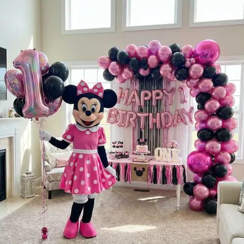 Pink Minnie Mouse 1st Birthday Party Décor