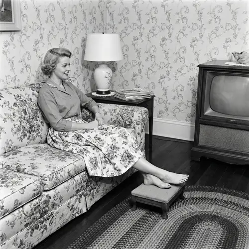 1950s Vintage Caucasian Woman Illustration on Couch