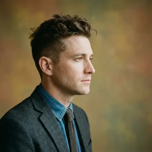 Modern Man Profile Photo - Stylish & Thoughtful