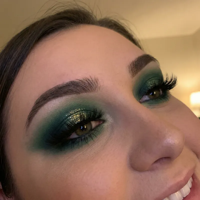 Green Smokey Eye Makeup for a Night Out Glam Green Smokey Eye Makeup for a Night Out Glam